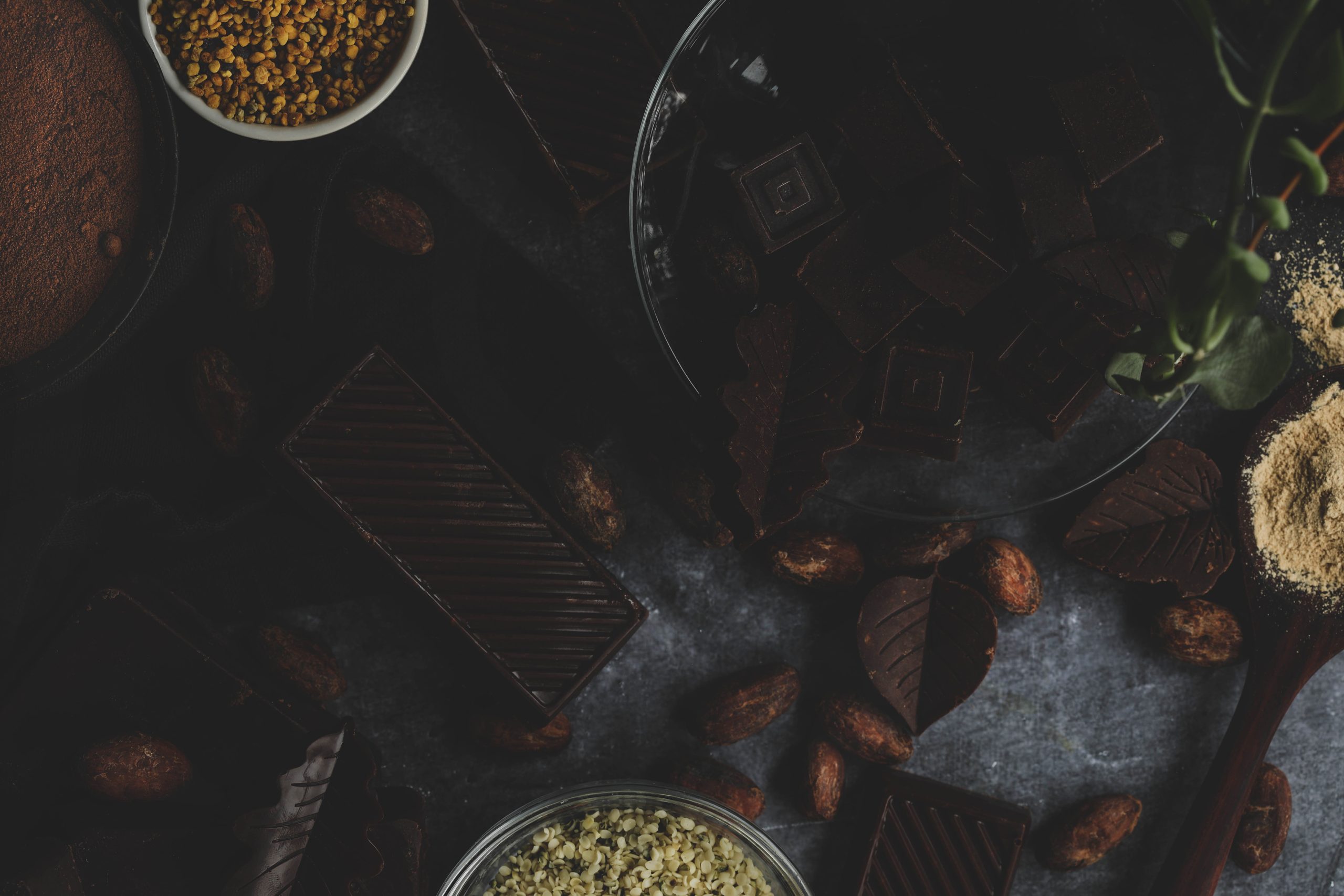 Chocolate bars with hemp seeds, bee pollen and maca powder