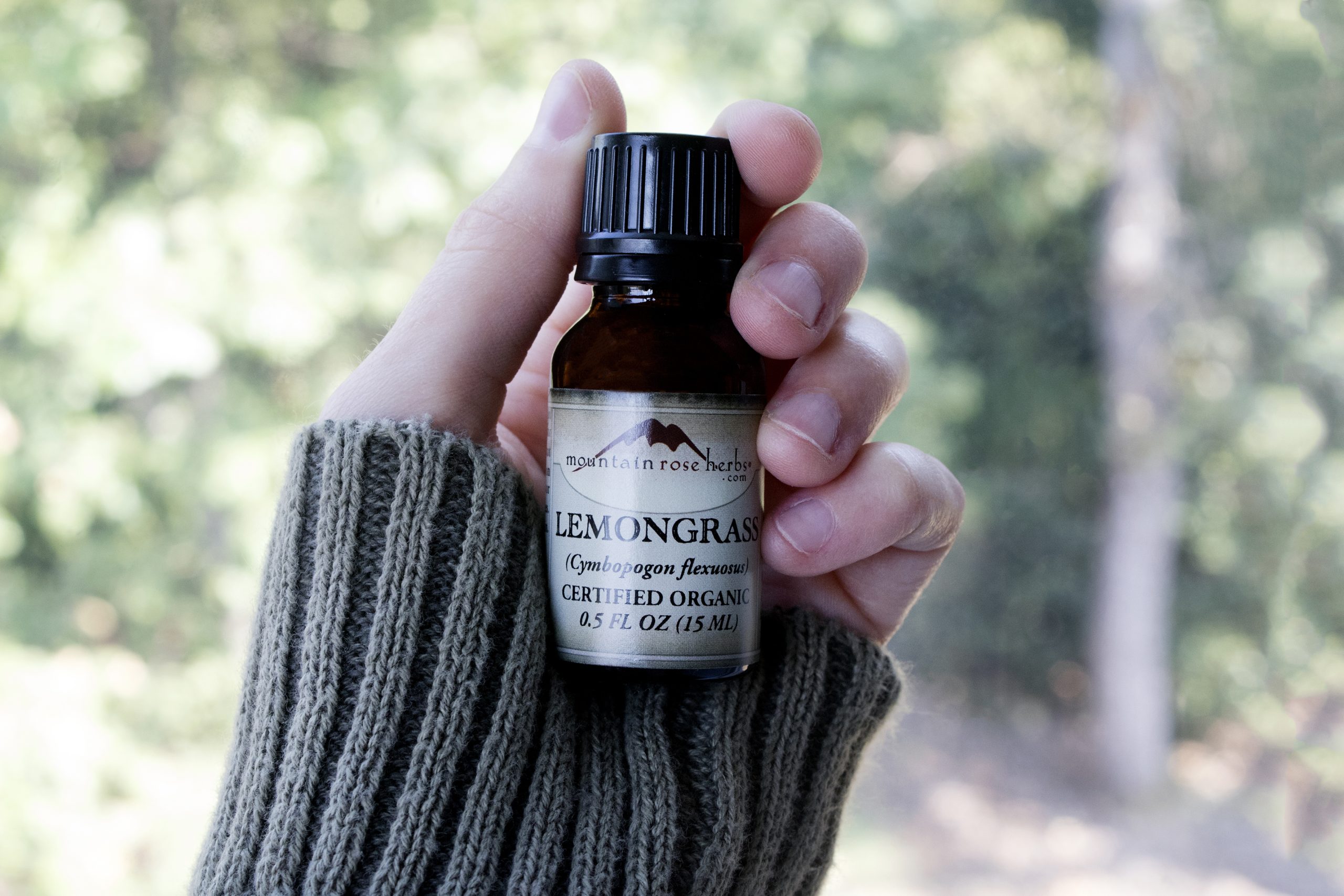 Essential oil safety is important as you'll be working with highly concentrated plant-based aromatics. Organic lemongrass essential oil smells sweet and citrusy, but with improper handling could cause harm to your skin. 