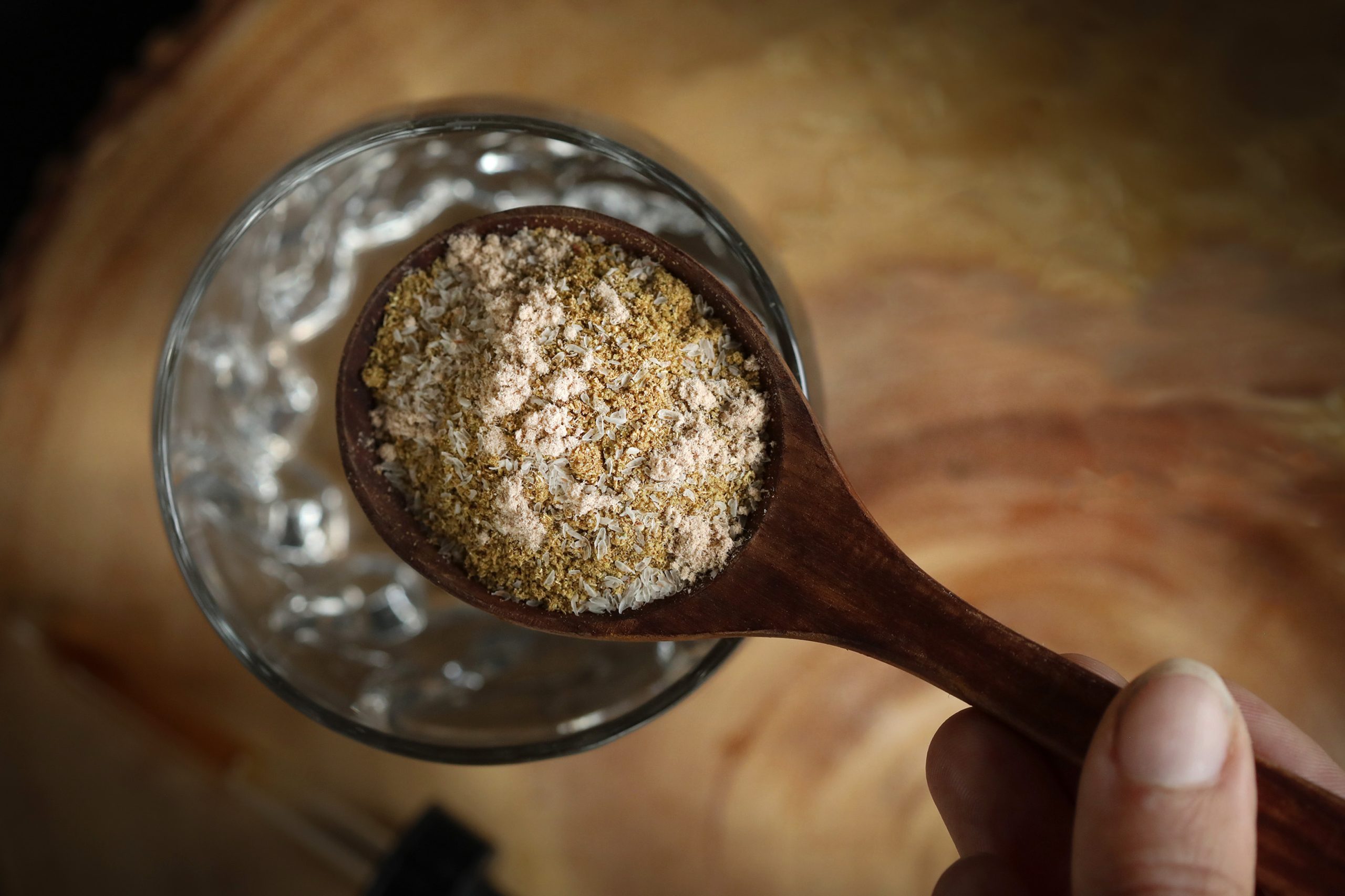 Psyllium husk powder and triphala powder are excellent herbs with mild laxative actions.